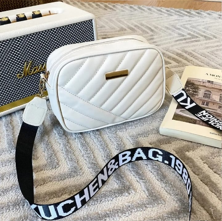 Gucci carry - White